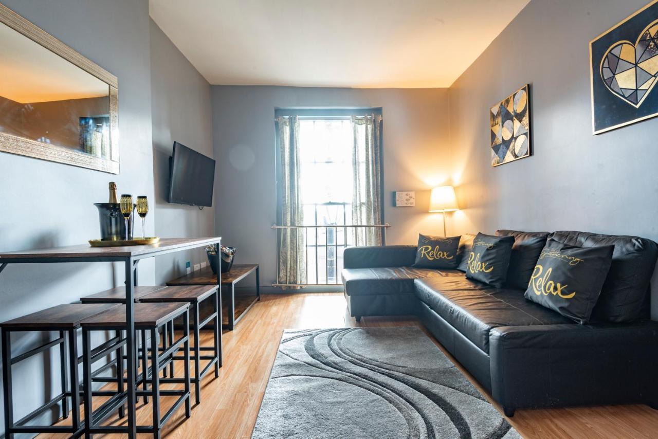 The Berwyn - Berwyn House Apartamento Wrexham Exterior foto